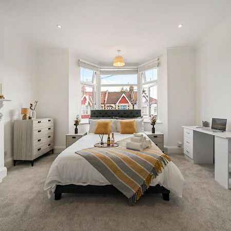 2025 Award Winning - 2 Bedroom Luxury Apartment Next To Wembley Stadium Londyn Zewnętrze zdjęcie