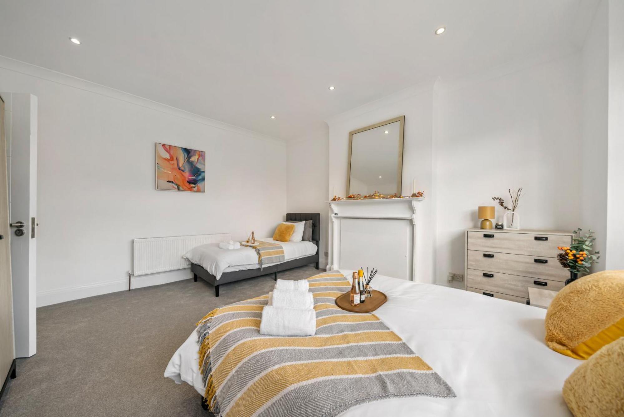 2025 Award Winning - 2 Bedroom Luxury Apartment Next To Wembley Stadium Londyn Zewnętrze zdjęcie